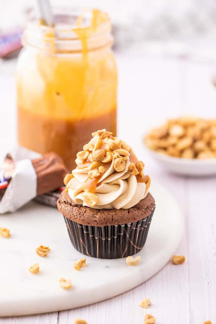 Snickers Cupcakes