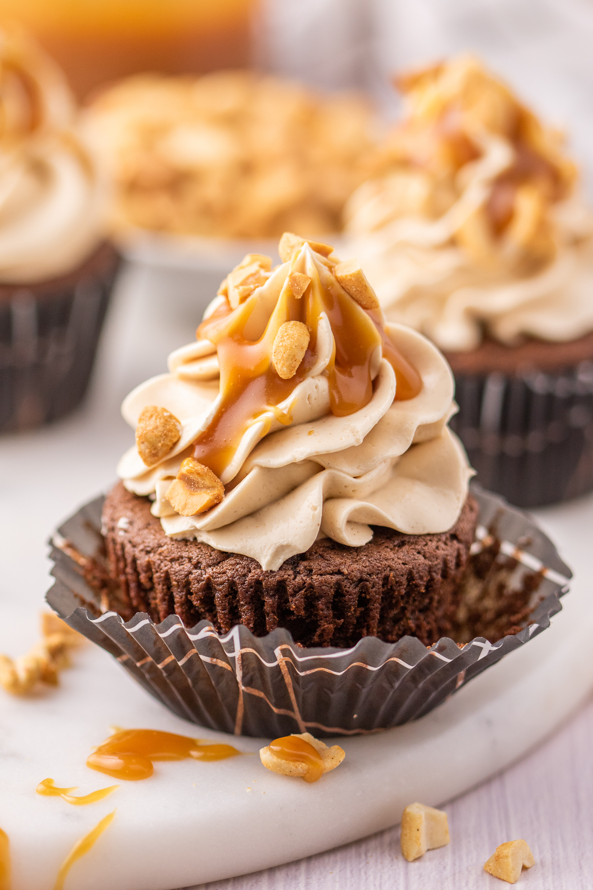 Snickers Cupcakes