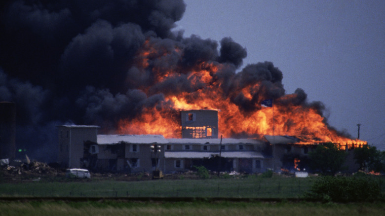 Mount Carmel compound burning