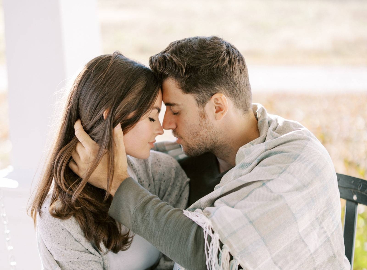 Quiet Morning Couples Shoot at Bluebird Meadows Farm