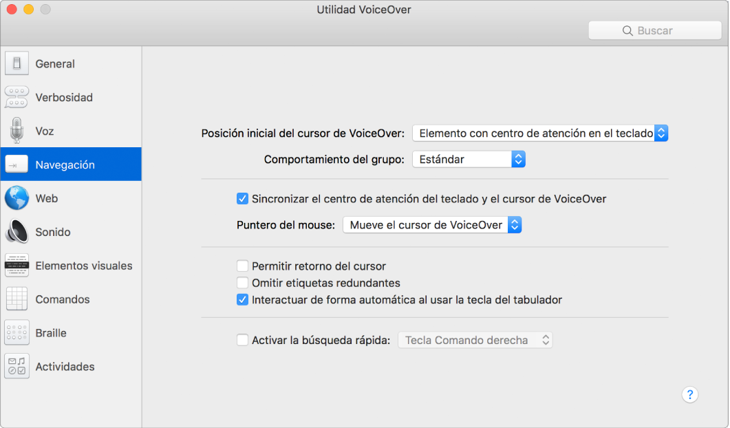 La ventana de Utilidad VoiceOver mostrando la categoría Navegación seleccionada en la barra lateral en la izquierda y sus opciones en la derecha. En la esquina inferior derecha de la ventana hay un botón Ayuda que muestra la ayuda en línea de VoiceOver sobre las opciones.