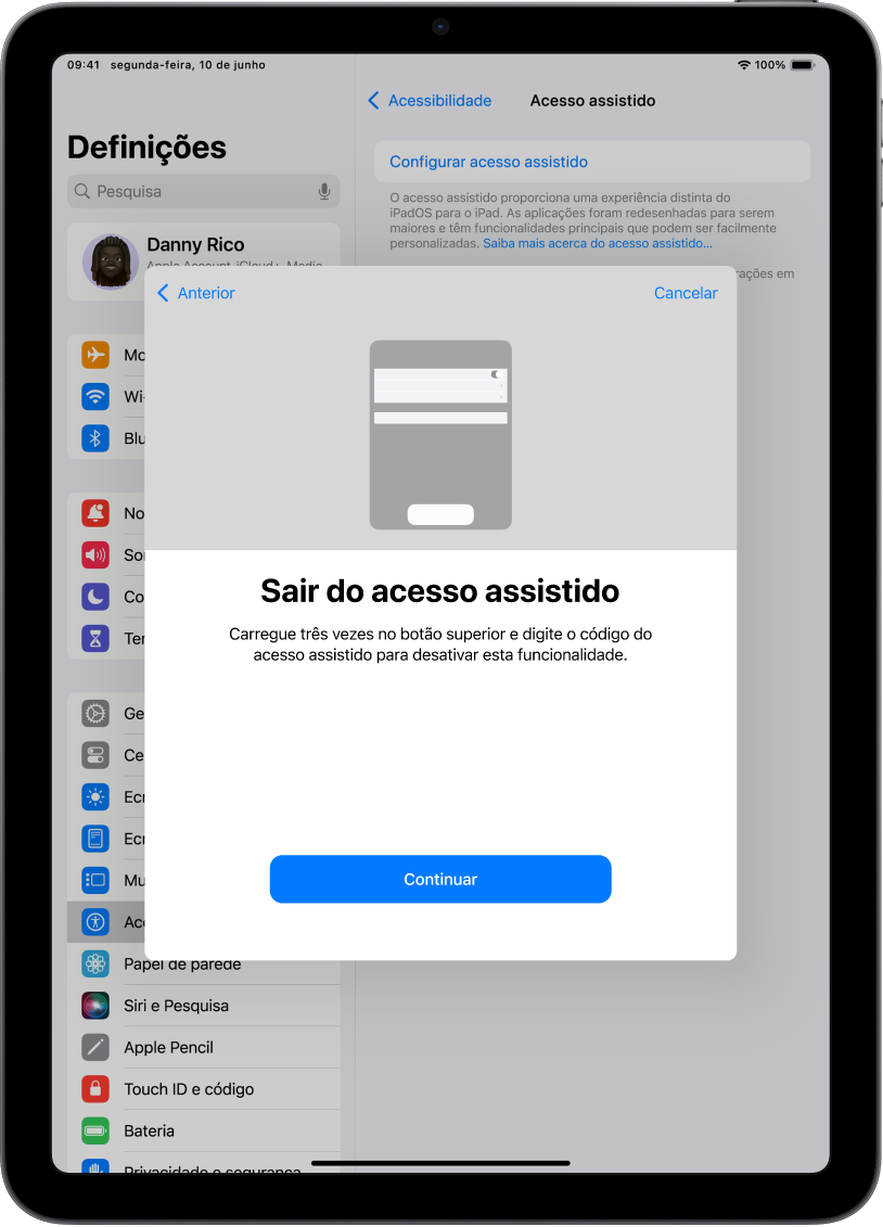 Um iPad com um ecrã a explicar como se sai do Acesso assistido.