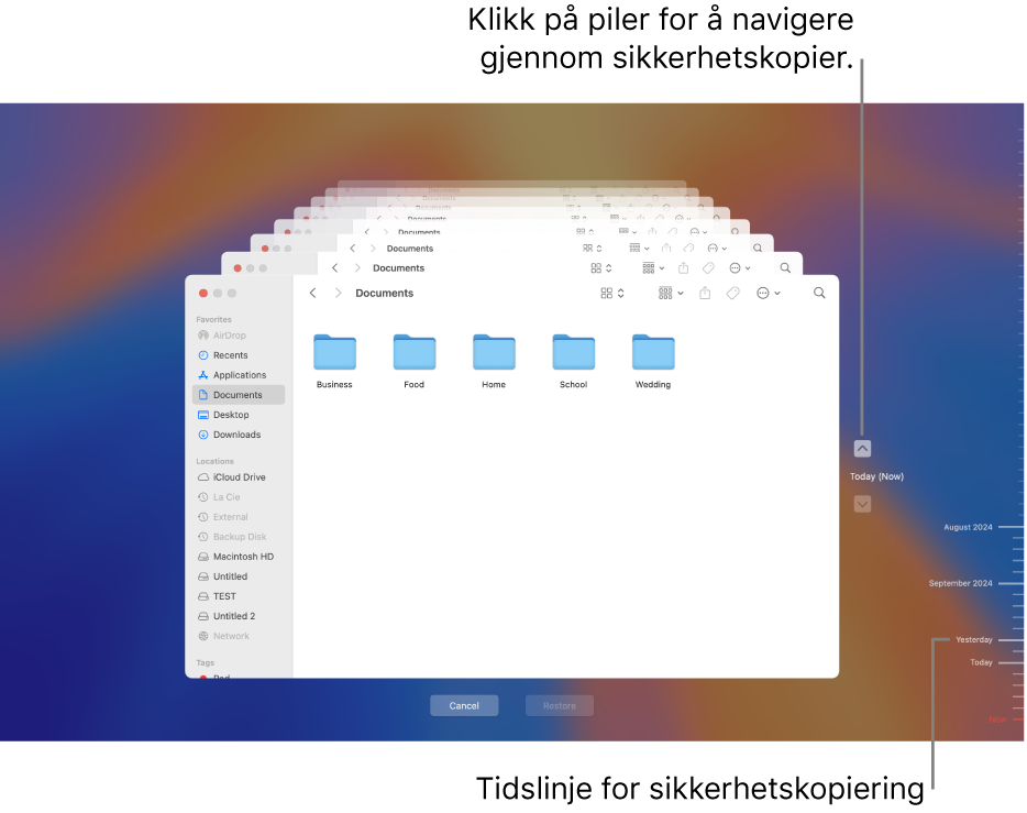 Time Machine-vinduet, som viser flere Finder-skjermer oppå hverandre som representerer sikkerhetskopier, med piler for navigering. Pilene og sikkerhetskopitidslinjen til høyre hjelper deg med å navigere gjennom sikkerhetskopiene, slik at du kan velge hvilke filer du vil gjenopprette.