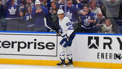 Nylander glänser med tre poäng mot Buffalo