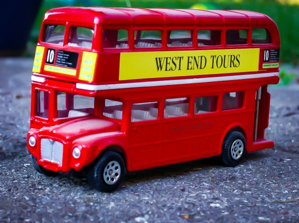 car,red,bus,London,yellow,road