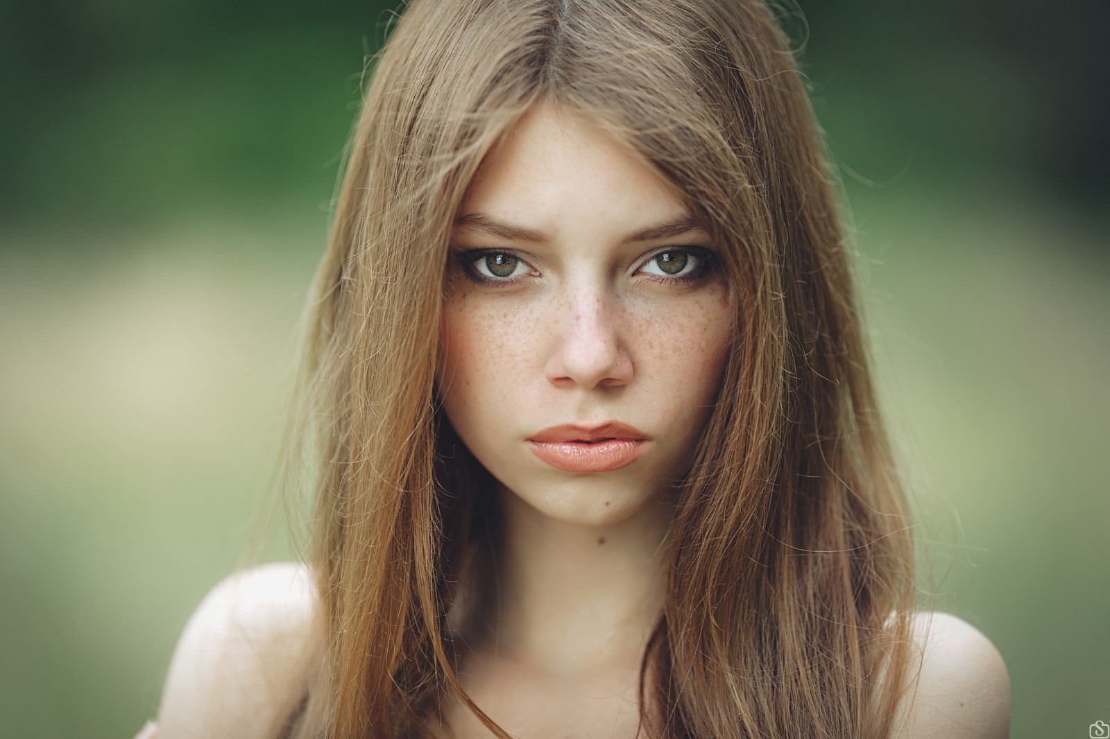 Gesicht, Frau, Modell-, Porträt, lange Haare, grüne Augen, Fotografie, Haar, Nase, Person, Haut, Kopf, Supermodel, Mädchen, Schönheit, Auge, Frau, blond, Frisur, Portraitfotografie, Fotoshooting, braune Haare, menschlicher Körper, Nahansicht, gestuftes Haar