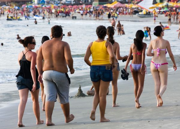 ragazze,persone,donna,uomini,praia,spiaggia