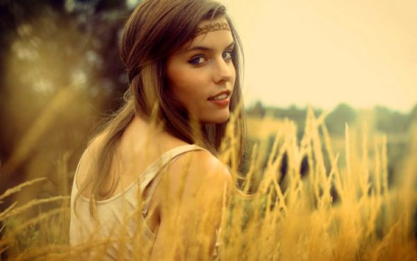 luz de sol,mujer,modelo,retrato,pelo largo,comida