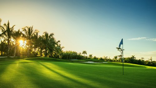 Day four of the AfrAsia Bank Mauritius Open, held at Mont Choisy Le Golf. Last year, Louis Oosthuizen completed back-to-back wins on the DP World Tour with victory here. (22.12)