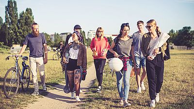 Internationale Gruppe im Park