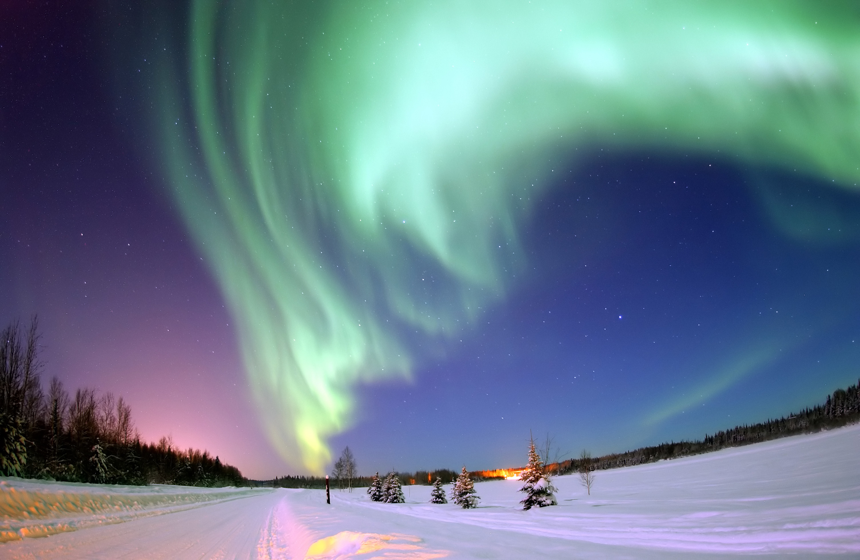 155202 télécharger l'image neige, nature, aurore boréale, aurores boréales, ciel étoilé, hiver, aurore - fonds d'écran et économiseurs d'écran gratuits