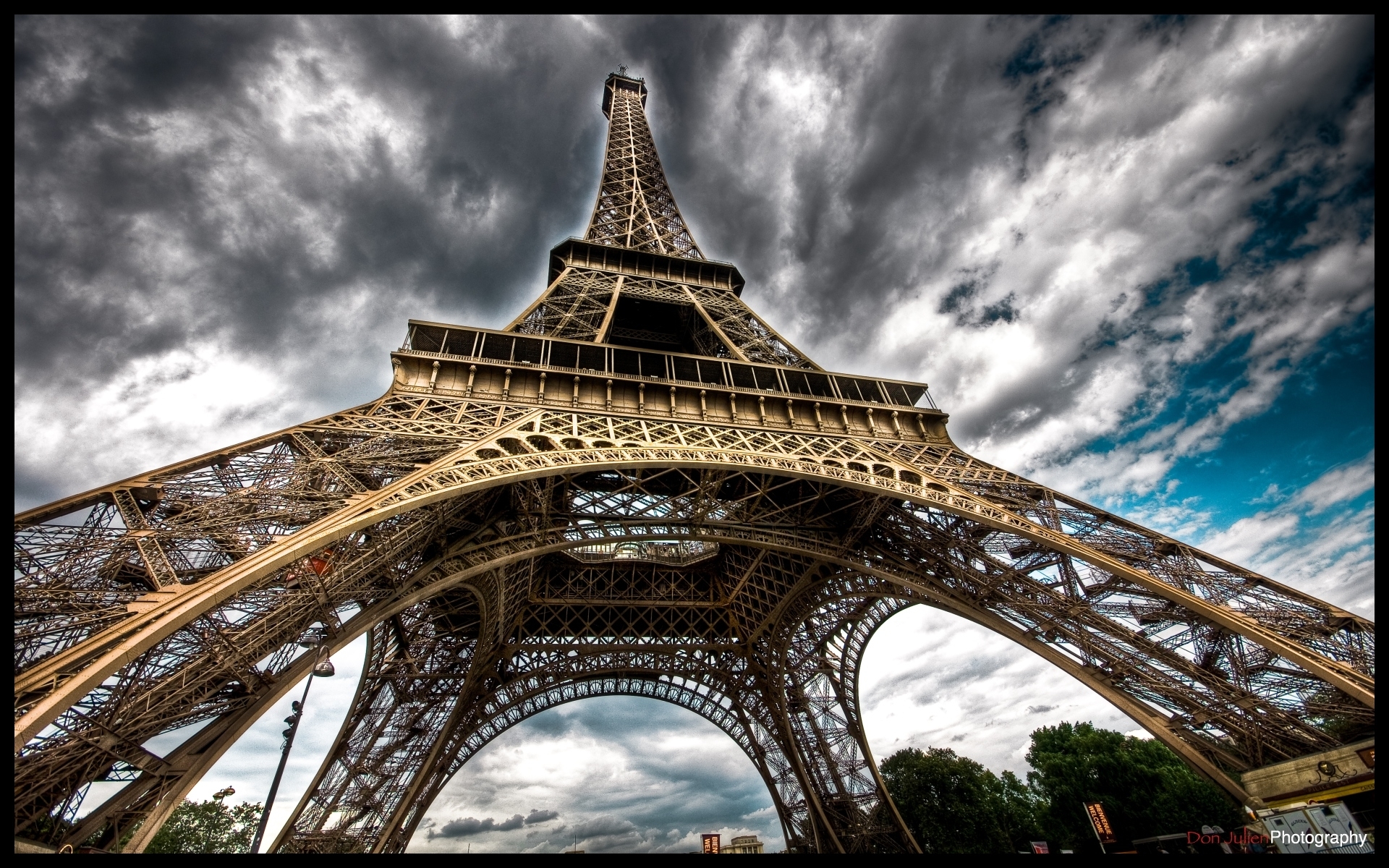 Eiffel Tower  Free Stock Photos