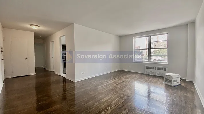 3555 Oxford Avenue #3D