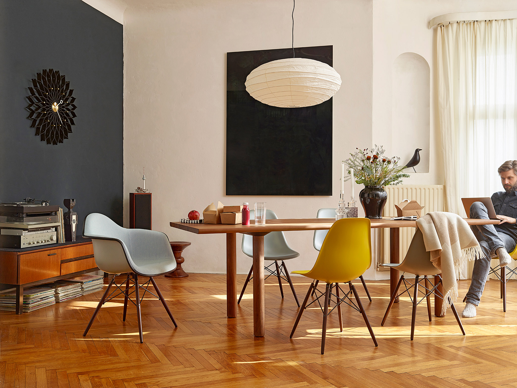 Wood Table Eames Plastic Side Chair DSW Eames Palstic Armchiar DAW Wall Clock Sunflower Akari 70N Eames Stool Eames House Bird