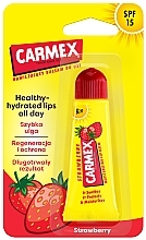 Bálsamo labial con sabor a fresa Carmex Lip Balm