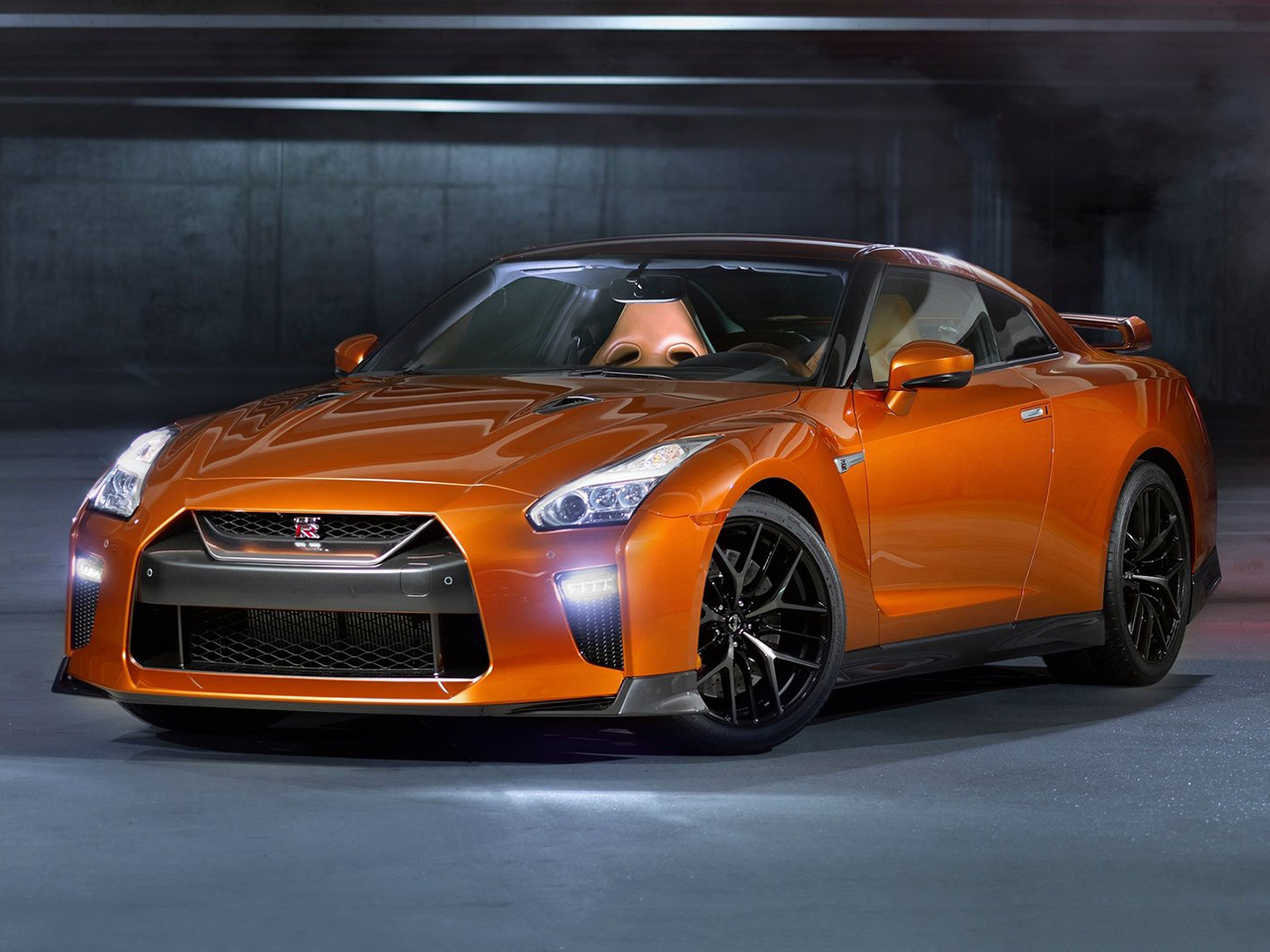 Nissan-GT-R-2017-C01