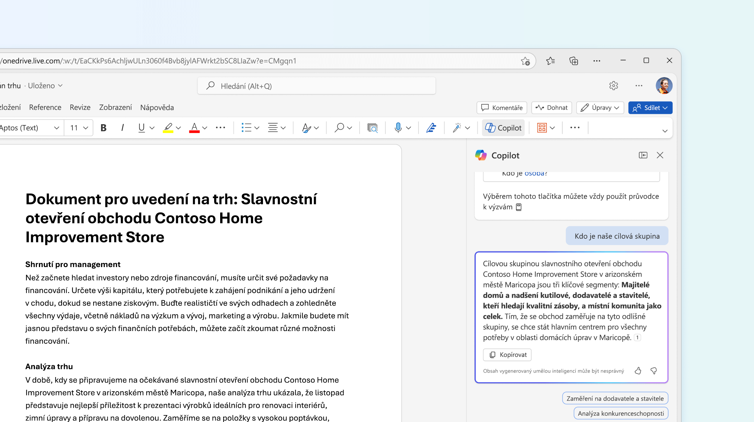 Snímek obrazovky znázorňující Copilota ve Wordu odpovídajícího na otázku týkající se dokumentu
