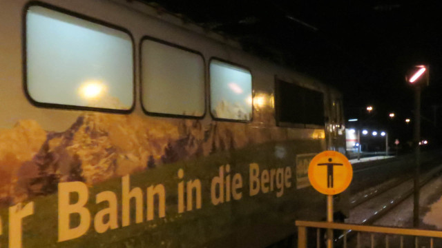 Bahnhof bei Nacht IMG_4476