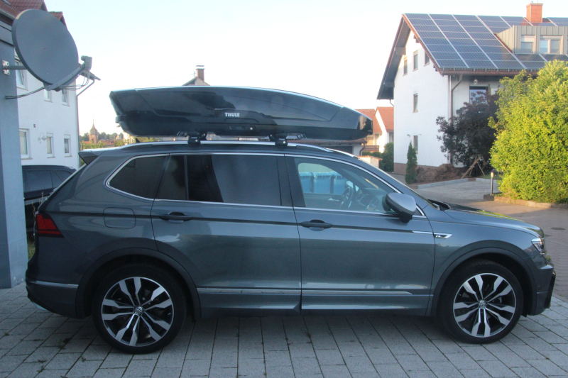 Kaiserslautern: Dachbox 610 Liter von THULE auf einem Volkswagen Tiguan Allspace