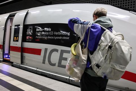 Berlin-Paris-ICE am Hauptbahnhof