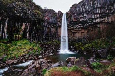 Bild Landschaft der Natur mit Wasserfall