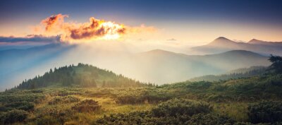 Bild Landschaft des gebirgigen Geländes