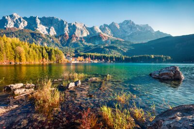 Fototapete Felsige Berge und See