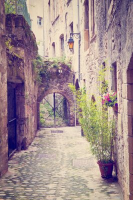 Fototapete Gasse im Hof