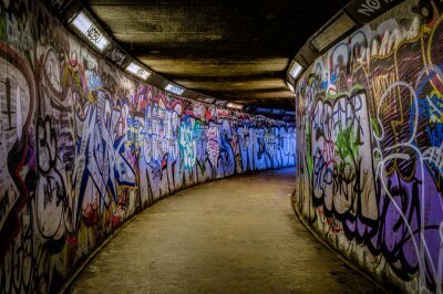 Fototapete Hip-Hop Graffiti im Tunnel