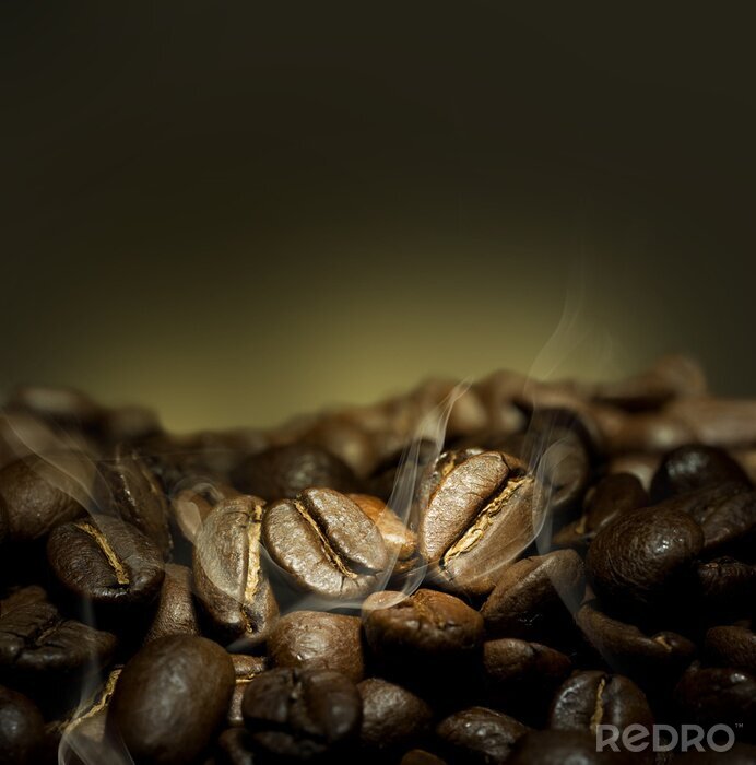 Fototapete Kaffeebohnen auf dunklem Hintergrund