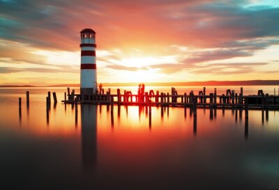 Leuchtturm im gelben Licht