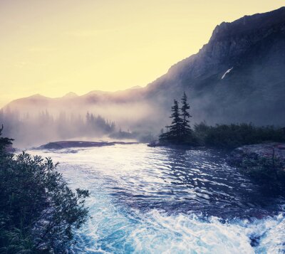 Fototapete Steilhang mit Wasserfall