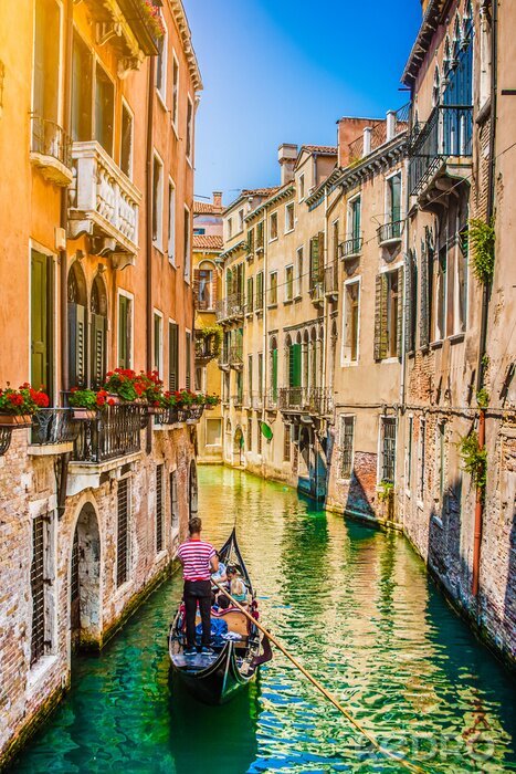 Fototapete Straße von venedig mit gondeln