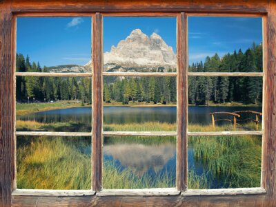 Bergspitze und see