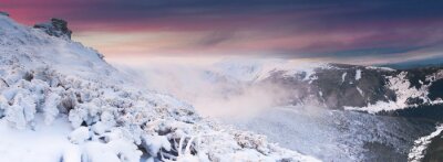 Panorama der Berge im Schnee