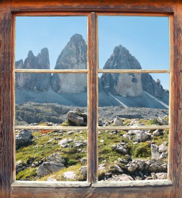 Steinige felsen aus dem fenster