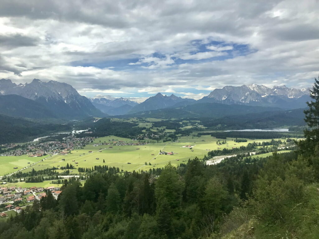 Aussichtsreich und sonnig im Herbst Urlaub - die Krepelschrofen Wanderung