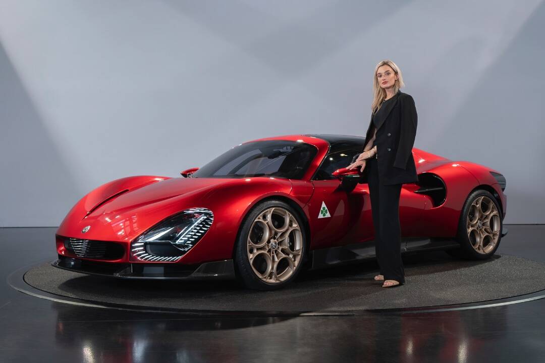 Alfa Romeo 33 STRADALE (2023) - Ein erster Blick auf das ikonische Sportwagen-Revival, NinaCarMaria