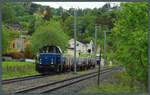 Hinter der 229 001 der Grenland Rail verbirgt sich die aus einer Bundesbahn-V100 umgebaute 214 022-6.