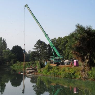 Treppensanierung am Adolf-Mittag-See im Stadtpark Rotehorn / Herbsthochwasser verzögert Baufortschritt