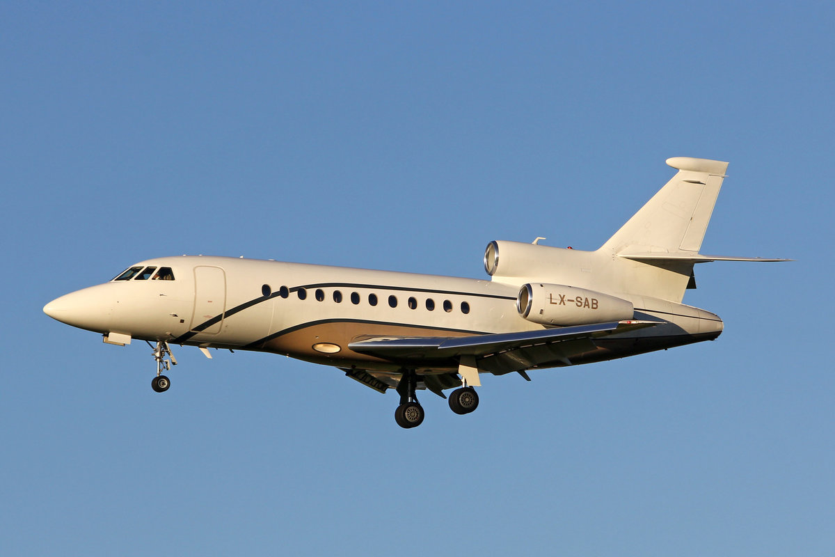 Global Jet Luxembourg, LX-SAB, Dassault Falcon 900DX, msn: 619, 26.September 2018, ZRH Zürich, Switzerland.