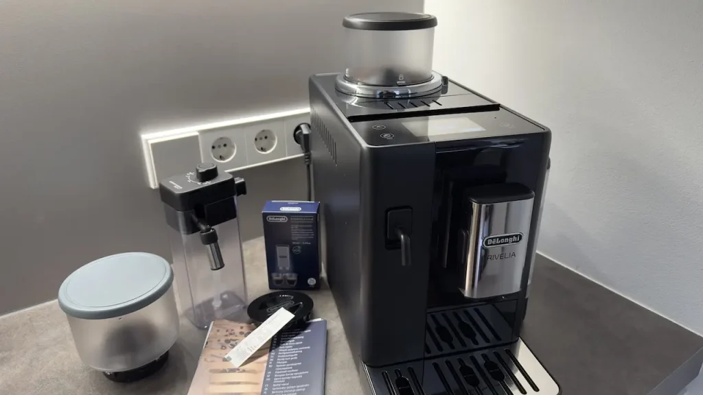 Artikelbild Kaffeevollautomat De'Longhi Rivelia Overview