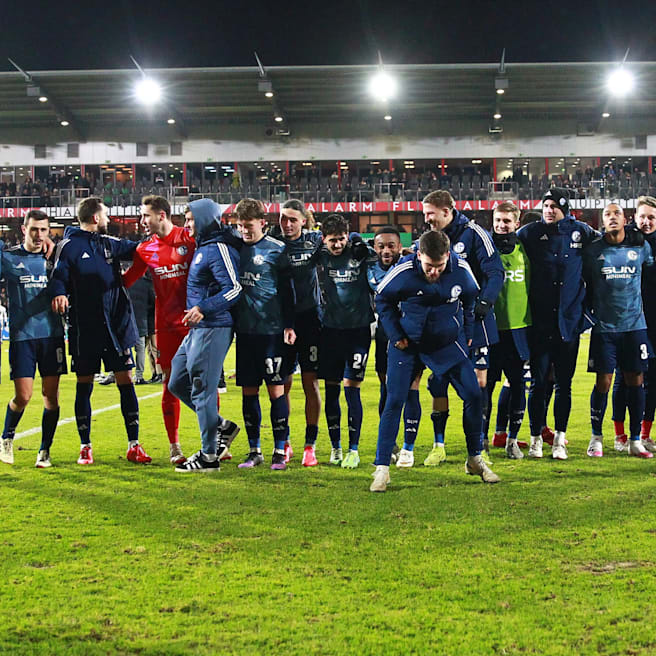 Frohe Weihnachts-Kunde – Dieser Profi verlängert beim FC Schalke 04!