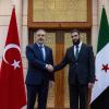 Syriens Islamistenführer Ahmed al-Scharaa (r.) empfing in Damaskus den türkischen Außenminister Hakan Fidan.