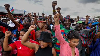 SWAPO_Anhänger auf einer Veranstaltung in Windhoek (Namibia)