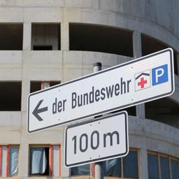 Zufahrt zum Bundeswehrzentralkrankenhaus in Koblenz