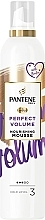 Erős tartású hajformázó hab Pantene Pro-V Perfect Volume