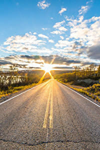 Bilder Himmel Straße Morgen Lappland Landschaft Finnland Wolke Sonne Asphalt