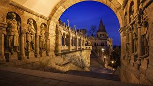 Papel de Parede Desktop Budapeste Hungria Arco arquitetura Noite Fisherman's Bastion Cidades