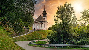 Картинки Германия Церковь Бавария Деревья Berchtesgaden город